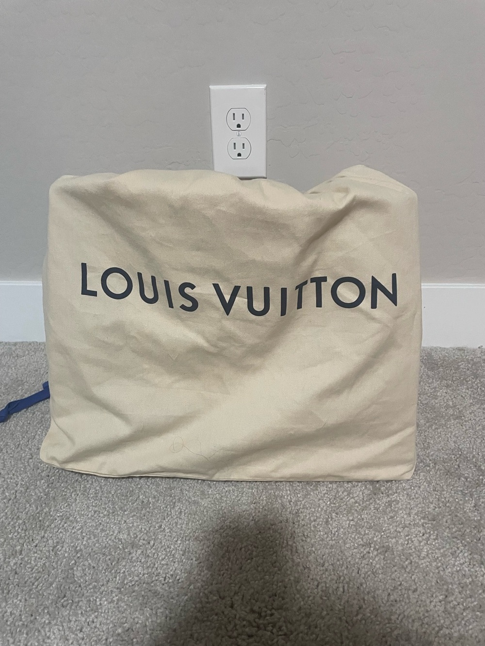 Louis Vuitton Monogram Canvas Tote with Black Straps - Picture 2 of 12